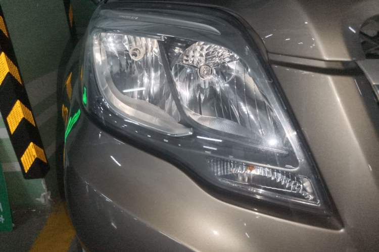 Used Mercedes-Benz GLK-Class 2013 GLK 300 4MATIC Dynamic Sunroof Model Right Front Headlight