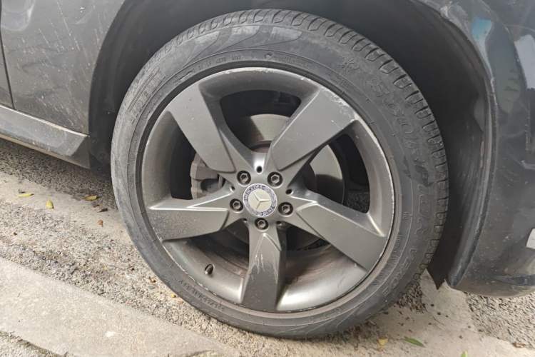 Used Mercedes-Benz GLK-Class 2013 GLK 300 4MATIC Dynamic Sunroof Model Right Front Wheel Hub