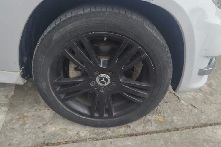 Used Mercedes-Benz GLK-Class 2013 GLK 300 4MATIC Dynamic Edition Right Front Wheel Hub
