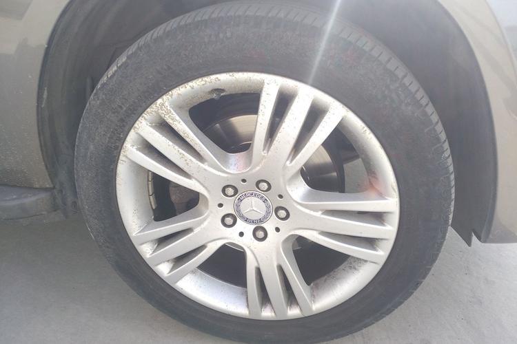 Used Mercedes-Benz GLK-Class 2013 GLK 300 4MATIC Dynamic Edition Right Front Wheel Hub