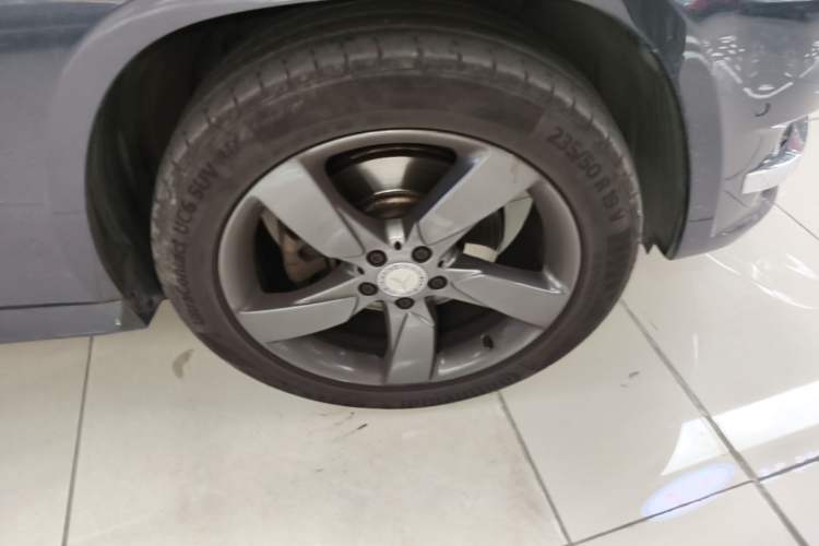 Used Mercedes-Benz GLK-Class 2013 GLK 300 4MATIC Dynamic Sunroof Model Right Front Wheel Hub