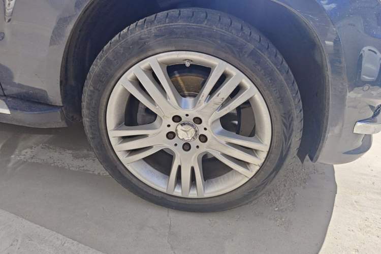 Used Mercedes-Benz GLK-Class 2013 GLK 300 4MATIC Fashion Model Right Front Wheel Hub