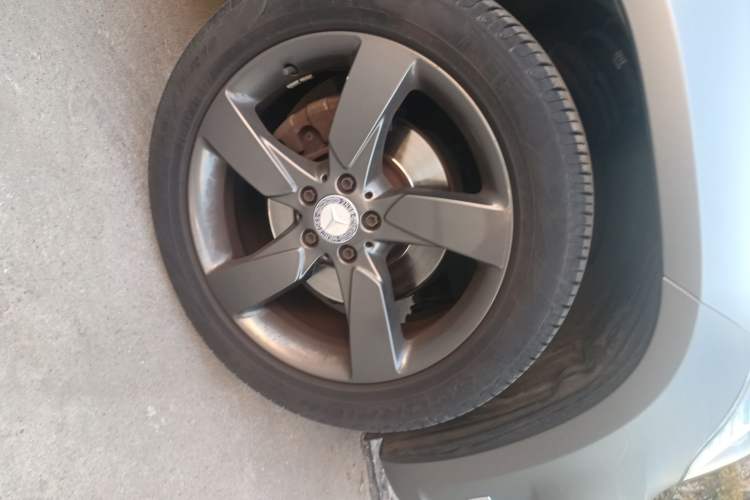 Used Mercedes-Benz GLK-Class 2013 Facelift GLK 300 4MATIC Fashion Edition Right Front Wheel Hub