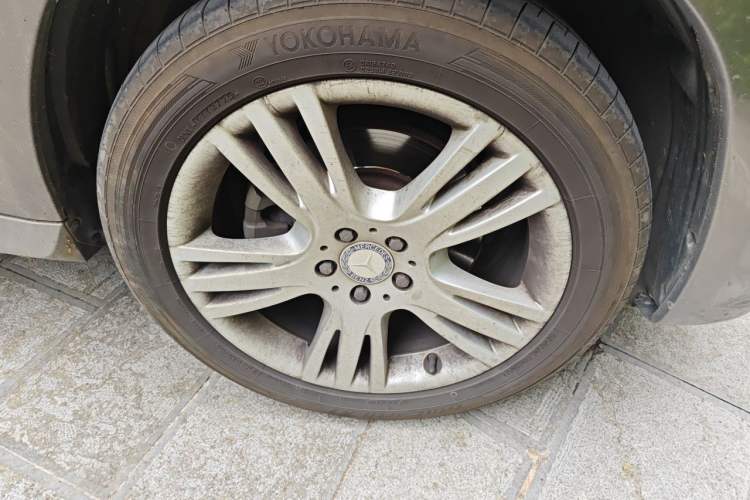 Used Mercedes-Benz GLK-Class 2013 GLK 300 4MATIC Dynamic Edition Right Front Wheel Hub