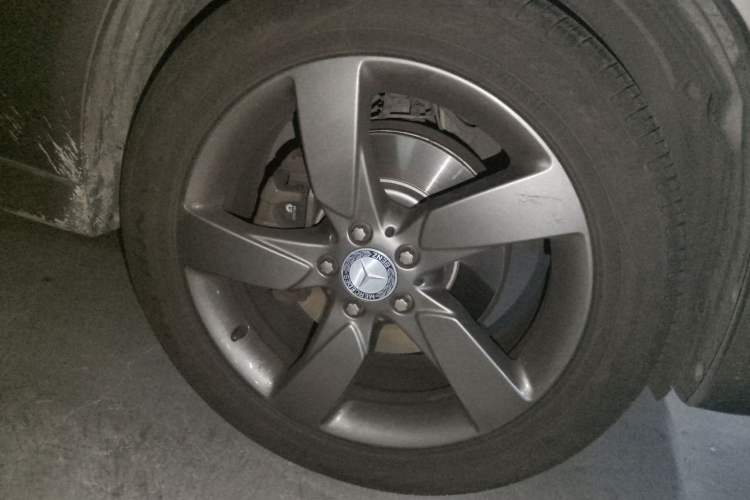 Used Mercedes-Benz GLK-Class 2013 GLK 300 4MATIC Dynamic Sunroof Model Right Front Wheel Hub