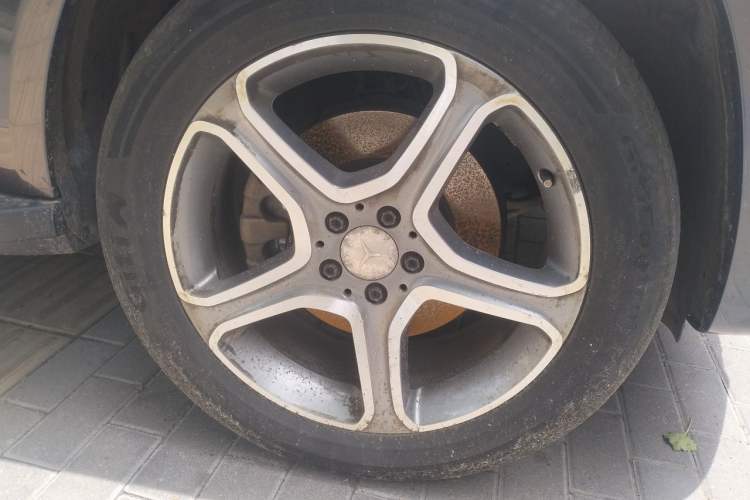 Used Mercedes-Benz GLK-Class 2013 Facelift GLK 300 4MATIC Luxury Edition Right Front Wheel Hub