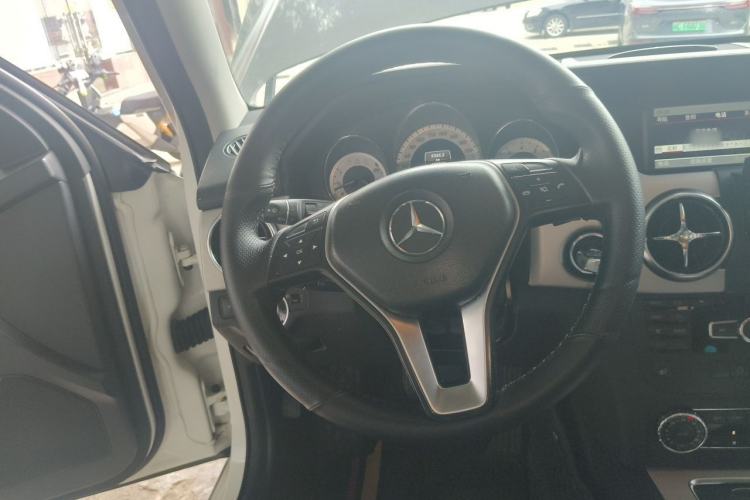 Used Mercedes-Benz GLK-Class 2013 GLK 300 4MATIC Dynamic Edition Steering Wheel
