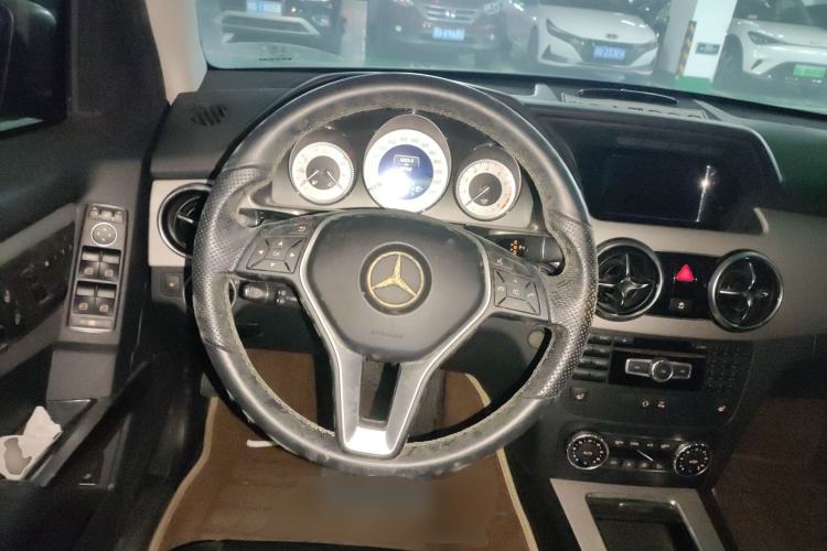 Used Mercedes-Benz GLK-Class 2013 GLK 300 4MATIC Dynamic Sunroof Model Steering Wheel