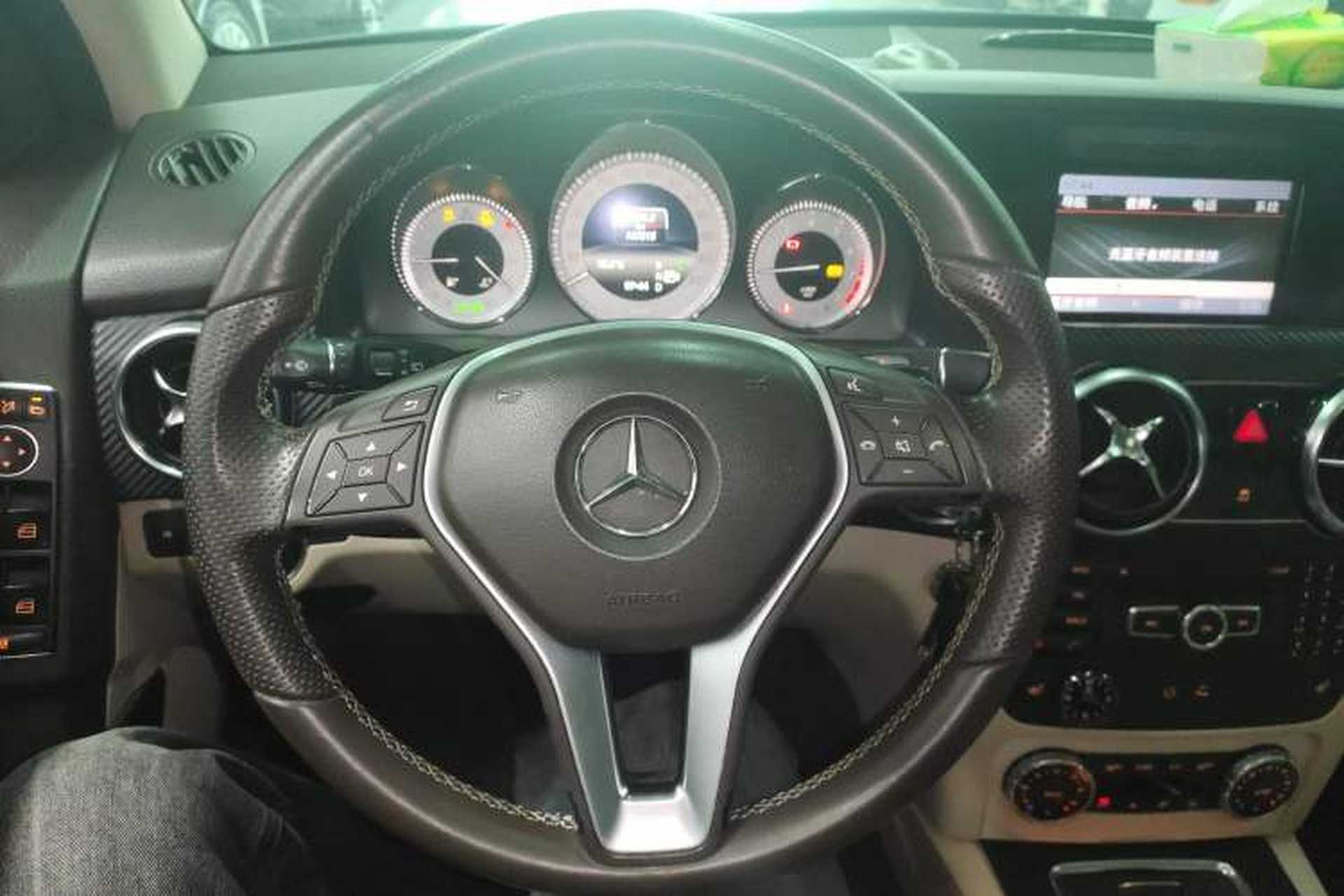 Used Mercedes-Benz GLK-Class 2013 GLK 300 4MATIC Dynamic Sunroof Model Steering Wheel