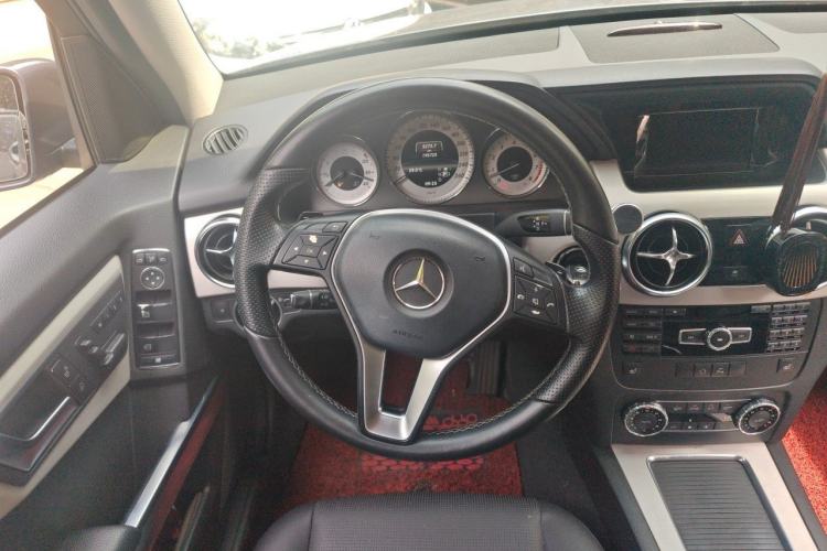 Used Mercedes-Benz GLK-Class 2013 GLK 300 4MATIC Dynamic Edition Steering Wheel