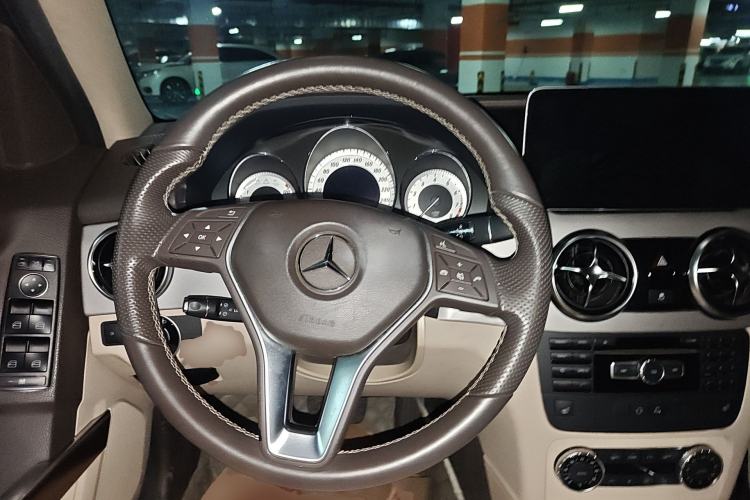 Used Mercedes-Benz GLK-Class 2013 Facelift GLK 300 4MATIC Fashion Edition Steering Wheel