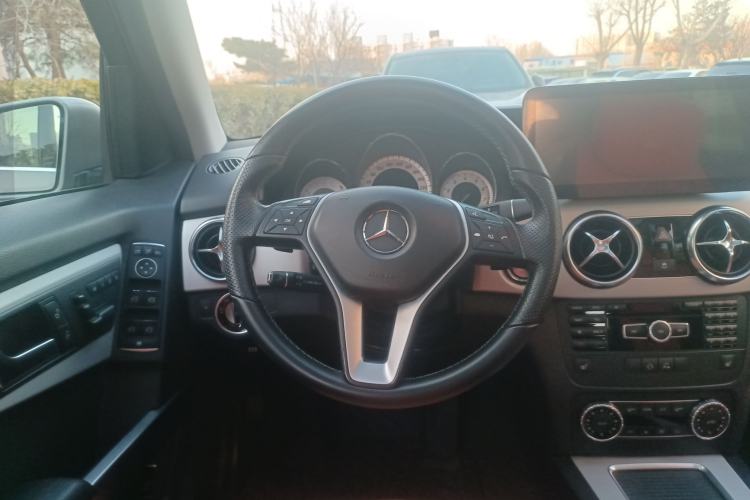 Used Mercedes-Benz GLK-Class 2013 Facelift GLK 300 4MATIC Fashion Edition Steering Wheel