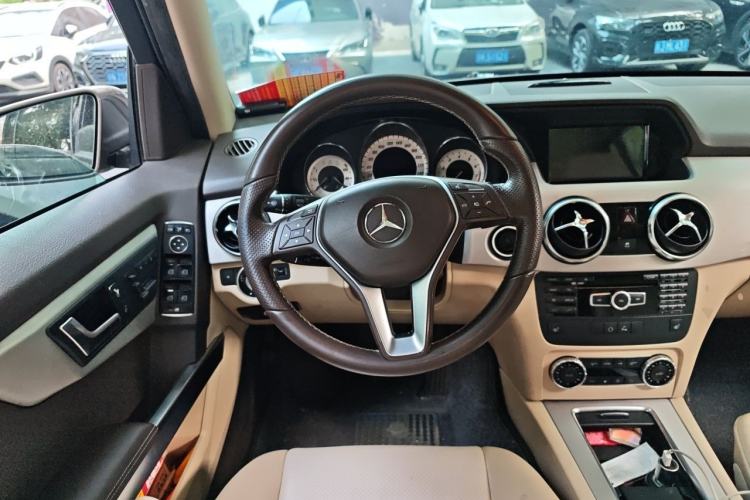 Used Mercedes-Benz GLK-Class 2013 GLK 300 4MATIC Dynamic Edition Steering Wheel