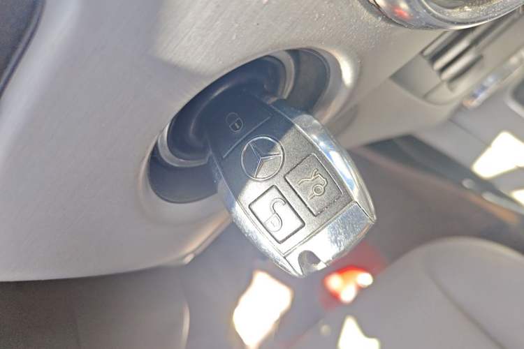 Used Mercedes-Benz GLK-Class 2013 GLK 300 4MATIC Fashion Model Vehicle Key