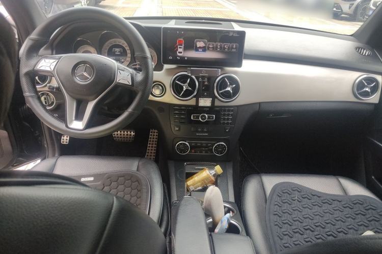Used Mercedes-Benz GLK-Class 2013 Facelift GLK 300 4MATIC Fashion Edition Center Console