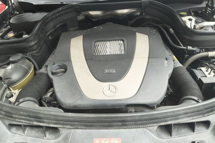 Used Mercedes-Benz GLK-Class 2013 Facelift GLK 300 4MATIC Fashion Edition Engine Bay