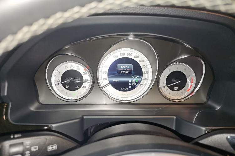 Used Mercedes-Benz GLK-Class 2013 GLK 300 4MATIC Dynamic Edition Instrument Cluster