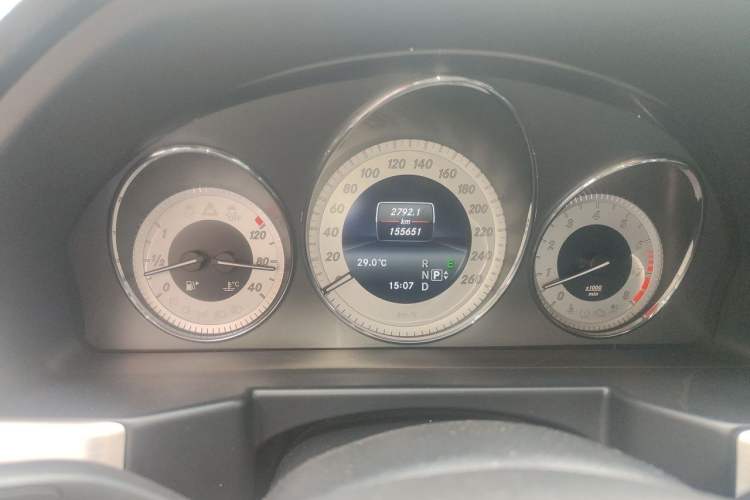 Used Mercedes-Benz GLK-Class 2013 Facelift GLK 300 4MATIC Fashion Edition Odometer Close Up