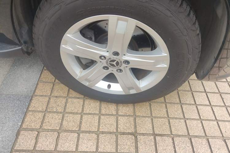 Used Mercedes-Benz GLK-Class 2013 Facelift GLK 300 4MATIC Fashion Edition Right Front Wheel Hub