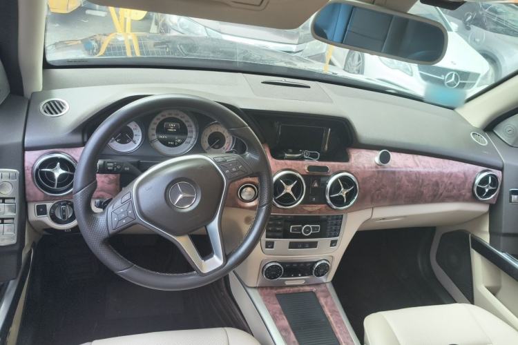 Used Mercedes-Benz GLK-Class 2013 Facelift GLK 300 4MATIC Fashion Edition Steering Wheel
