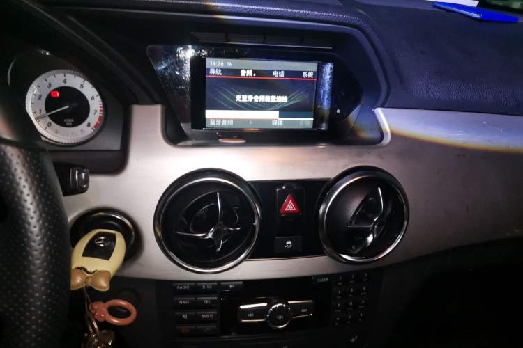 Used Mercedes-Benz GLK-Class 2013 GLK 300 4MATIC Dynamic Edition Audio And AC Panel