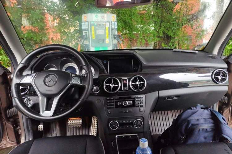 Used Mercedes-Benz GLK-Class 2013 Facelift GLK 300 4MATIC Luxury Edition Center Console