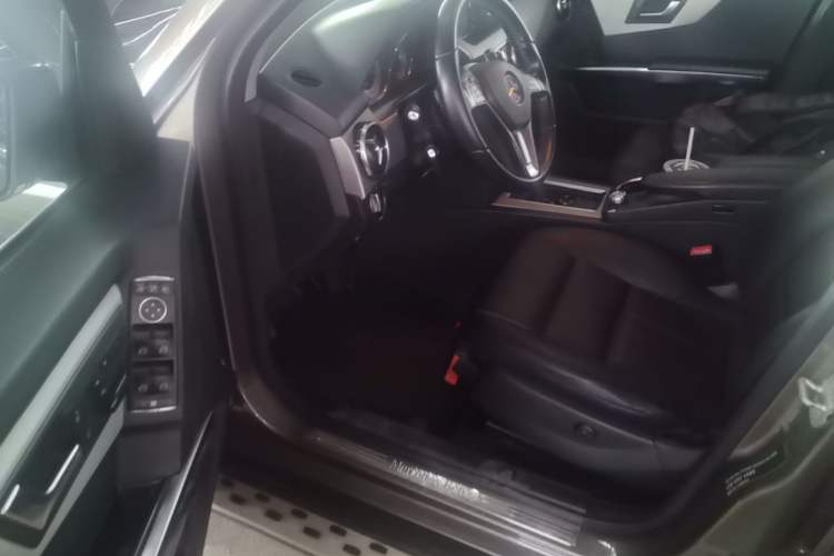 Used Mercedes-Benz GLK-Class 2013 GLK 300 4MATIC Dynamic Edition Driver Seat
