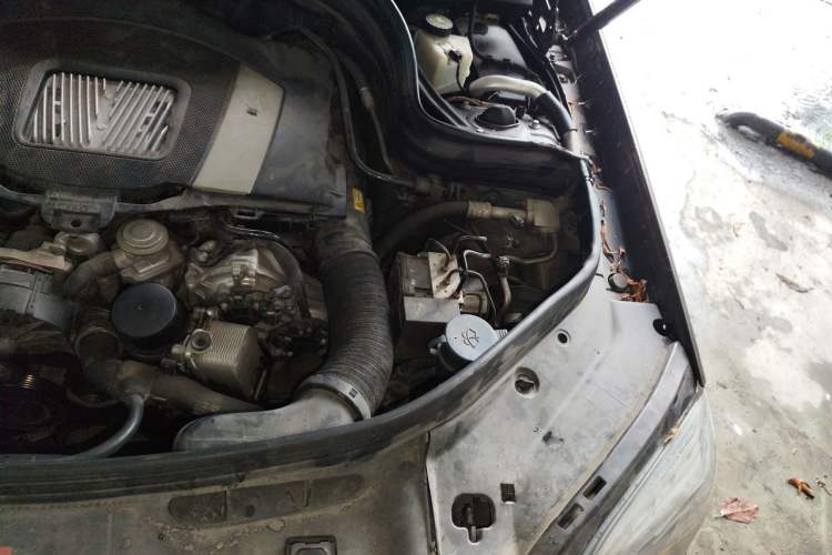 Used Mercedes-Benz GLK-Class 2013 Facelift GLK 300 4MATIC Luxury Edition Engine Bay Left