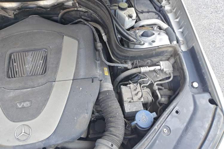 Used Mercedes-Benz GLK-Class 2013 GLK 300 4MATIC Dynamic Edition Engine Bay Left
