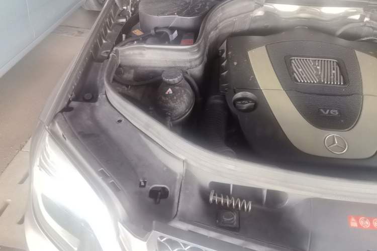 Used Mercedes-Benz GLK-Class 2013 GLK 300 4MATIC Dynamic Edition Engine Bay Right