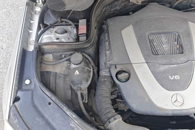Used Mercedes-Benz GLK-Class 2013 GLK 300 4MATIC Dynamic Edition Engine Bay Right