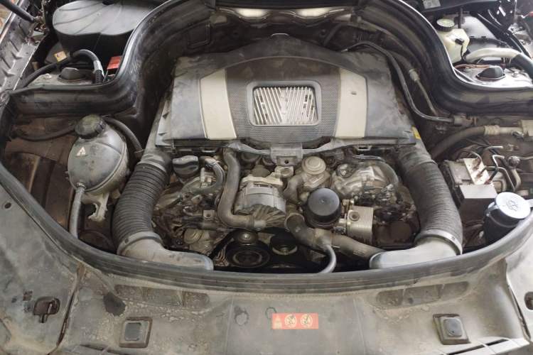 Used Mercedes-Benz GLK-Class 2013 Facelift GLK 300 4MATIC Luxury Edition Engine Bay