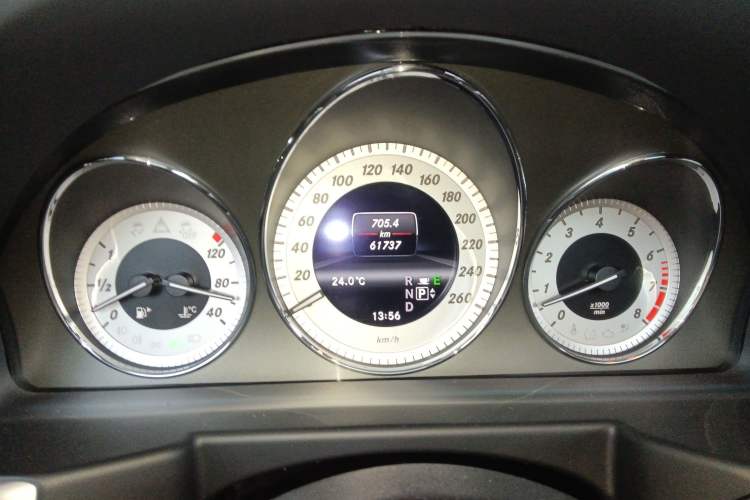 Used Mercedes-Benz GLK-Class 2013 GLK 300 4MATIC Dynamic Sunroof Model Instrument Cluster