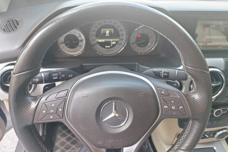 Used Mercedes-Benz GLK-Class 2013 GLK 300 4MATIC Dynamic Edition Instrument Cluster