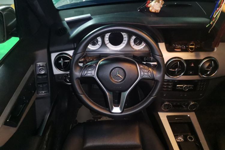 Used Mercedes-Benz GLK-Class 2013 GLK 300 4MATIC Dynamic Edition Steering Wheel