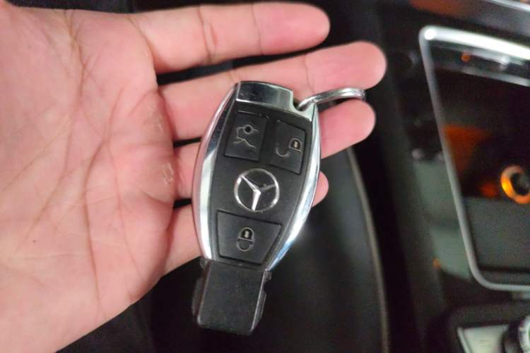 Used Mercedes-Benz GLK-Class 2013 Facelift GLK 300 4MATIC Luxury Edition Vehicle Key