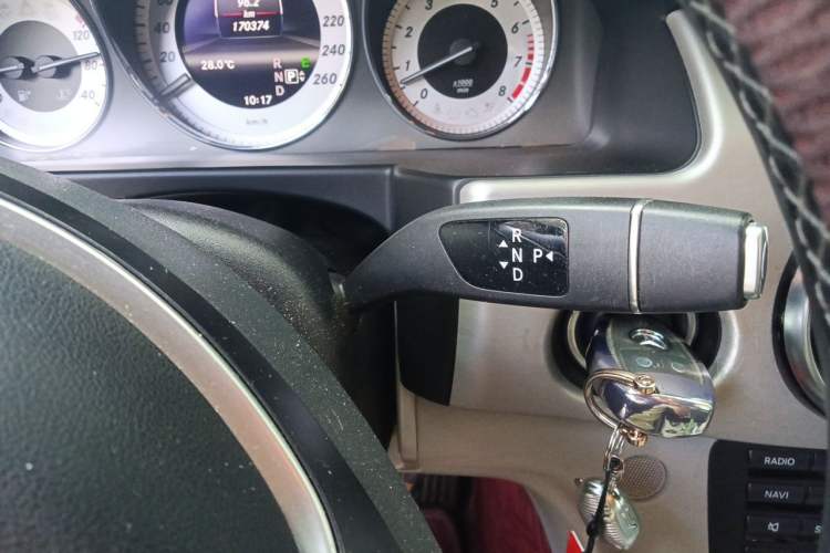 Used Mercedes-Benz GLK-Class 2013 Facelift GLK 300 4MATIC Fashion Edition Gear Lever