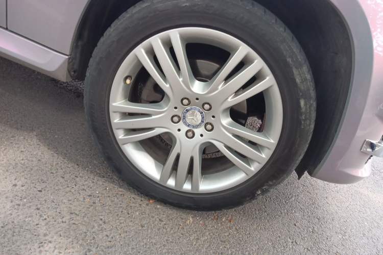 Used Mercedes-Benz GLK-Class 2013 Facelift GLK 300 4MATIC Fashion Edition Right Front Wheel Hub