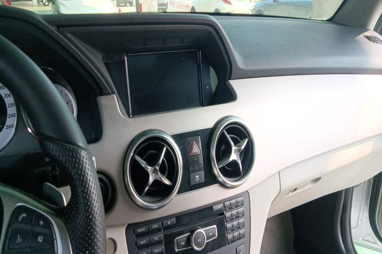 Used Mercedes-Benz GLK-Class 2013 GLK 300 4MATIC Dynamic Sunroof Model Audio And AC Panel