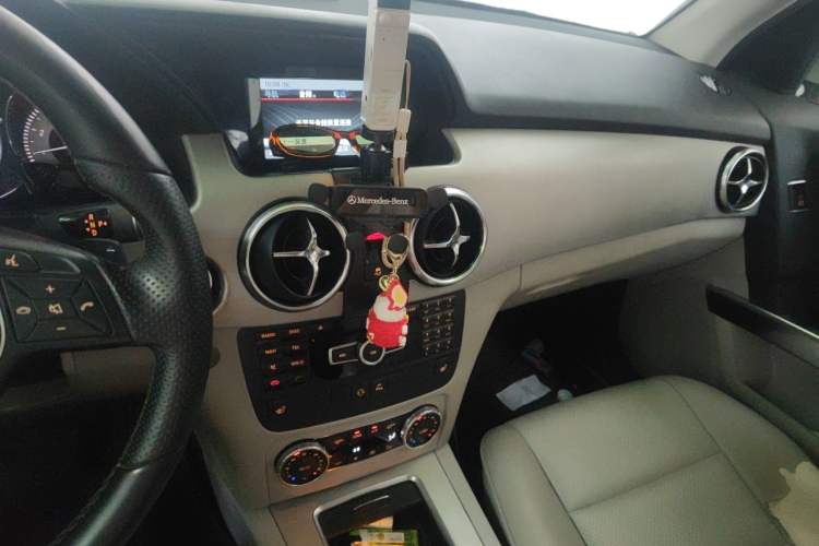 Used Mercedes-Benz GLK-Class 2013 GLK 300 4MATIC Dynamic Sunroof Model Audio And AC Panel