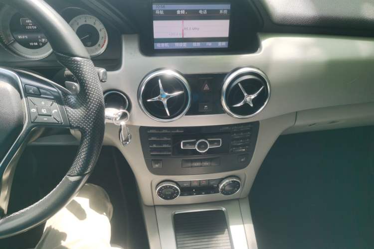 Used Mercedes-Benz GLK-Class 2013 GLK 300 4MATIC Dynamic Sunroof Model Audio And AC Panel