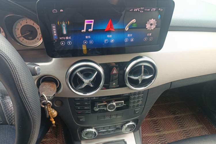 Used Mercedes-Benz GLK-Class 2013 GLK 300 4MATIC Fashion Model Audio And AC Panel