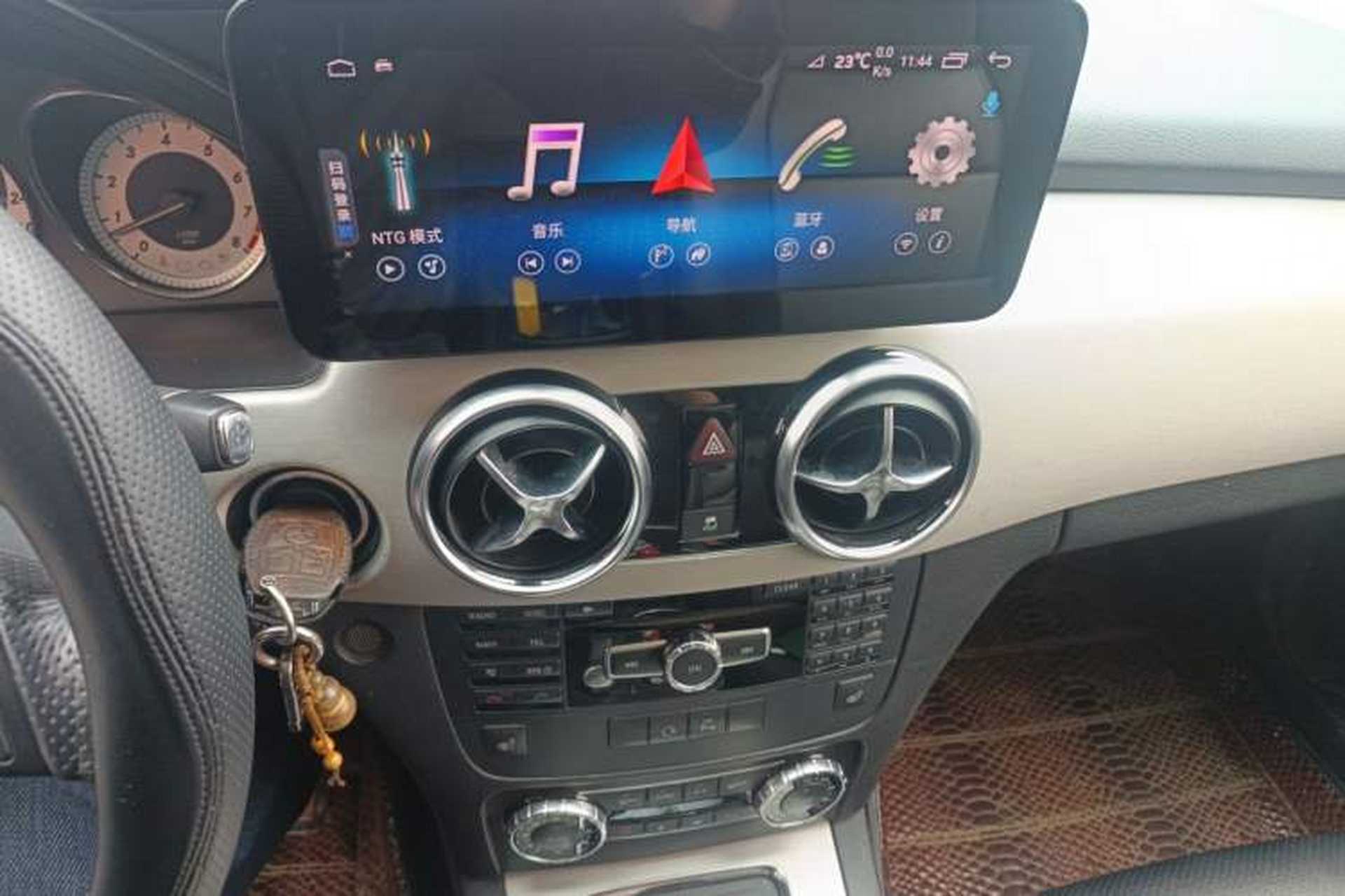 Used Mercedes-Benz GLK-Class 2013 GLK 300 4MATIC Fashion Model Audio And AC Panel
