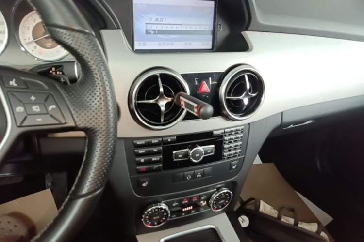 Used Mercedes-Benz GLK-Class 2013 GLK 300 4MATIC Dynamic Sunroof Model Audio And AC Panel