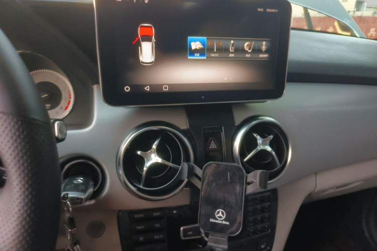 Used Mercedes-Benz GLK-Class 2013 GLK 300 4MATIC Fashion Model Audio And AC Panel