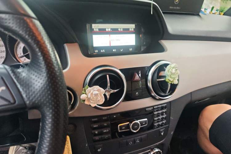 Used Mercedes-Benz GLK-Class 2013 GLK 300 4MATIC Fashion Model Audio And AC Panel