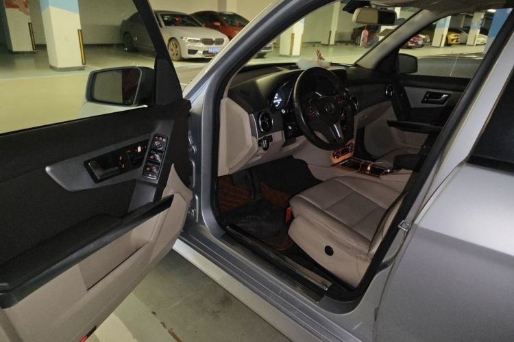 Used Mercedes-Benz GLK-Class 2013 GLK 300 4MATIC Dynamic Edition Driver Seat