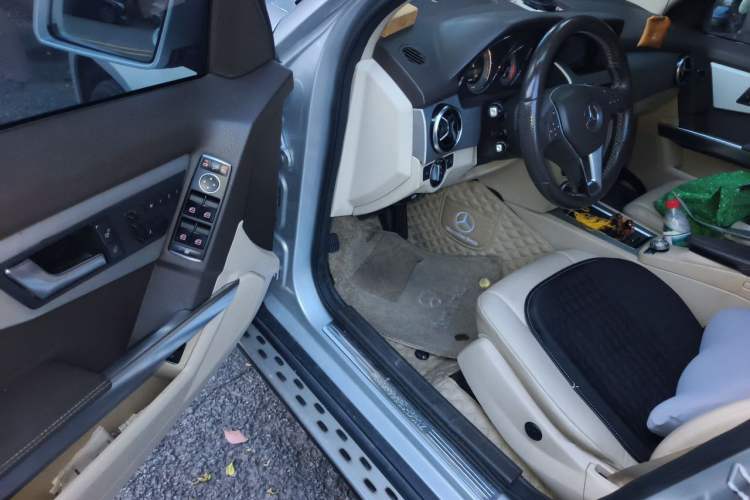 Used Mercedes-Benz GLK-Class 2013 GLK 300 4MATIC Dynamic Sunroof Model Driver Seat