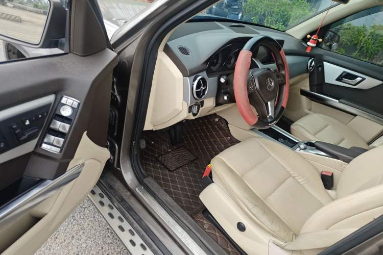 Used Mercedes-Benz GLK-Class 2013 GLK 300 4MATIC Dynamic Edition Driver Seat