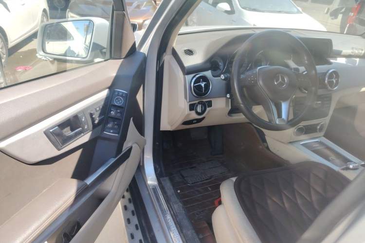 Used Mercedes-Benz GLK-Class 2013 GLK 300 4MATIC Dynamic Edition Driver Seat